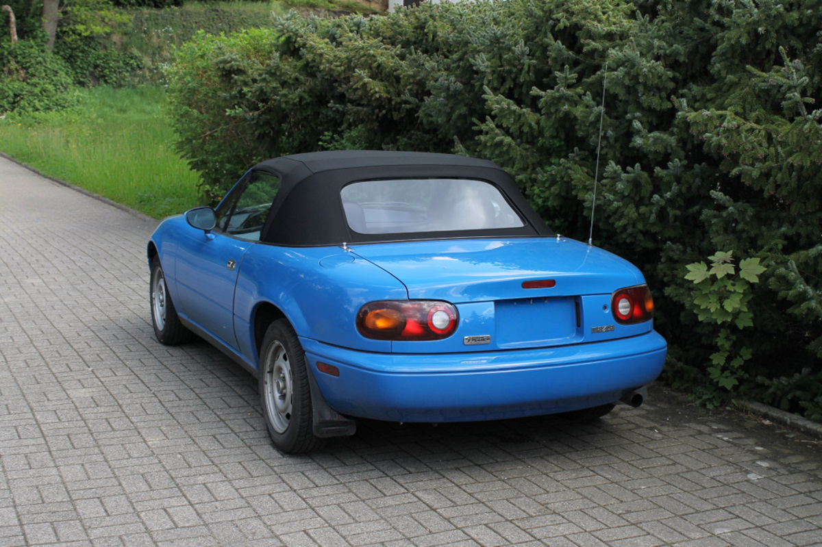 convertible, blaues Auto, Softtop, Cabrio, Rückansicht, auto, blau, Cabrio, Kompakt, Auto-Kofferraum