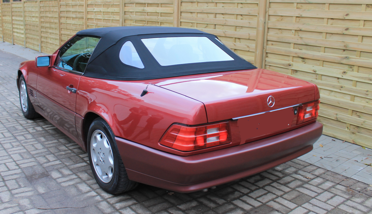 mercedes R129_Verdeck Mercedes, Cabriodach, rot, Stoffverdeck, Heck
